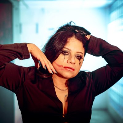 Porque a veces el amor no es fácil… 
a veces nos destroza por dentro…