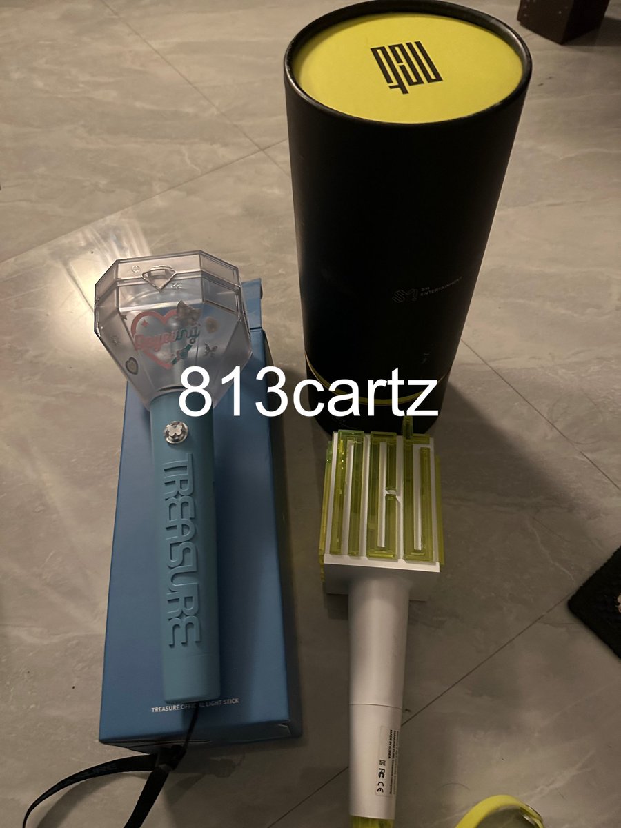 813cartz's tweet photo. wts lfb ph 

nct lightstick and treasure lightstick onhand with two free pcs 

4,000 both / 2,000 each 

— both already used in concerts
can provide proof by dms 

tags. dream jeno kumot photocard for sale neo bong teu light teulight https://t.co/MCILJDvf33