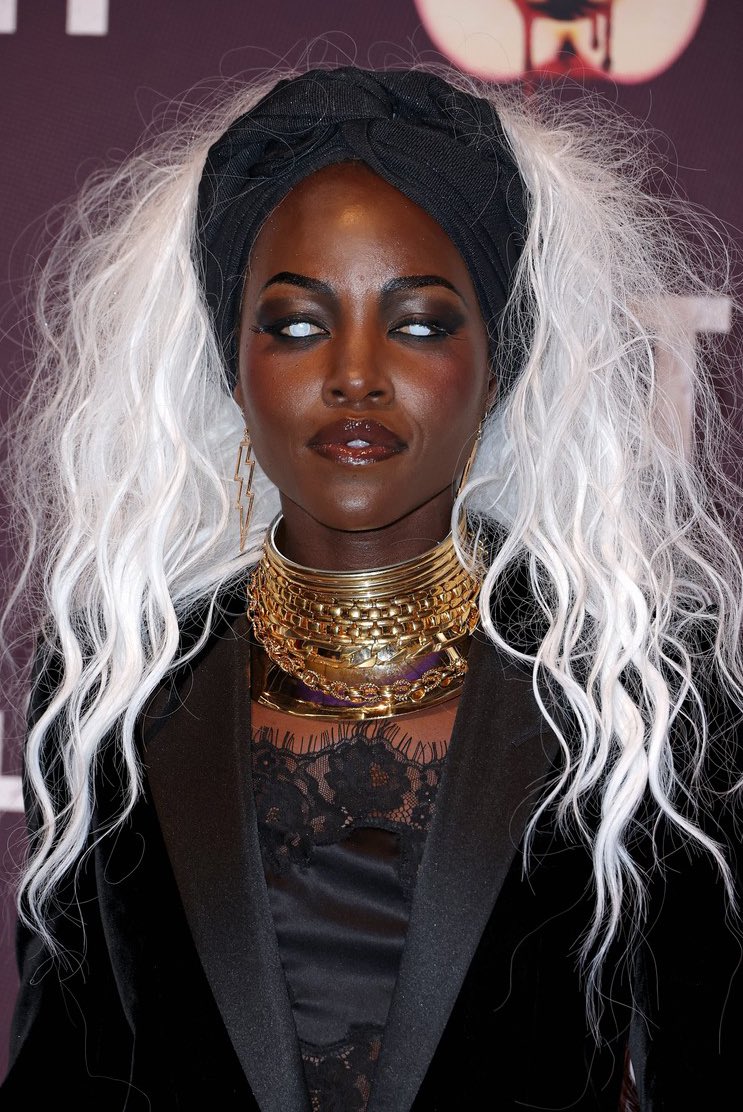xmentrove's tweet photo. Lupita Nyong’o dressed as Storm for Halloween 👀👀👀👀 ⚡️ 🌪️ #xmen #stormxmen https://t.co/6cST0cRzXA