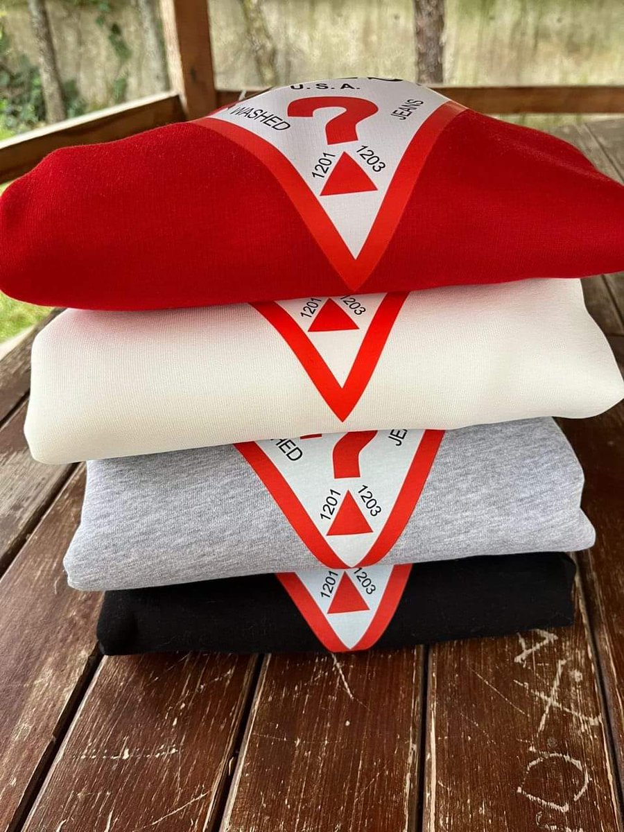 bstorelive's tweet photo. Guess Sweatshirt

Shop Online https://t.co/dQ2dp3a7y1

WhatsApp Catalog https://t.co/GxlwW8wVfD

#BStore
#ExpectMorePayLess https://t.co/0CVqfOxEQ4