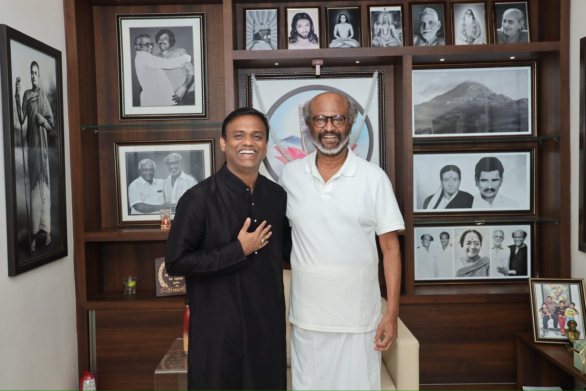 rajumahalingam's tweet photo. It’s truly special to receive Diwali blessings from Thalaivar!!! https://t.co/CzgY4ktdGj