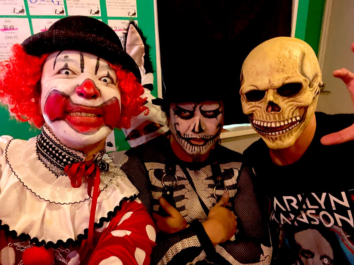 dan_music's tweet image. 代々木wooferのハロウィンパーティーは楽しかったよ。久々朝まで頑張った。一年一度くらいはピエロになりたいね。
#woofer
