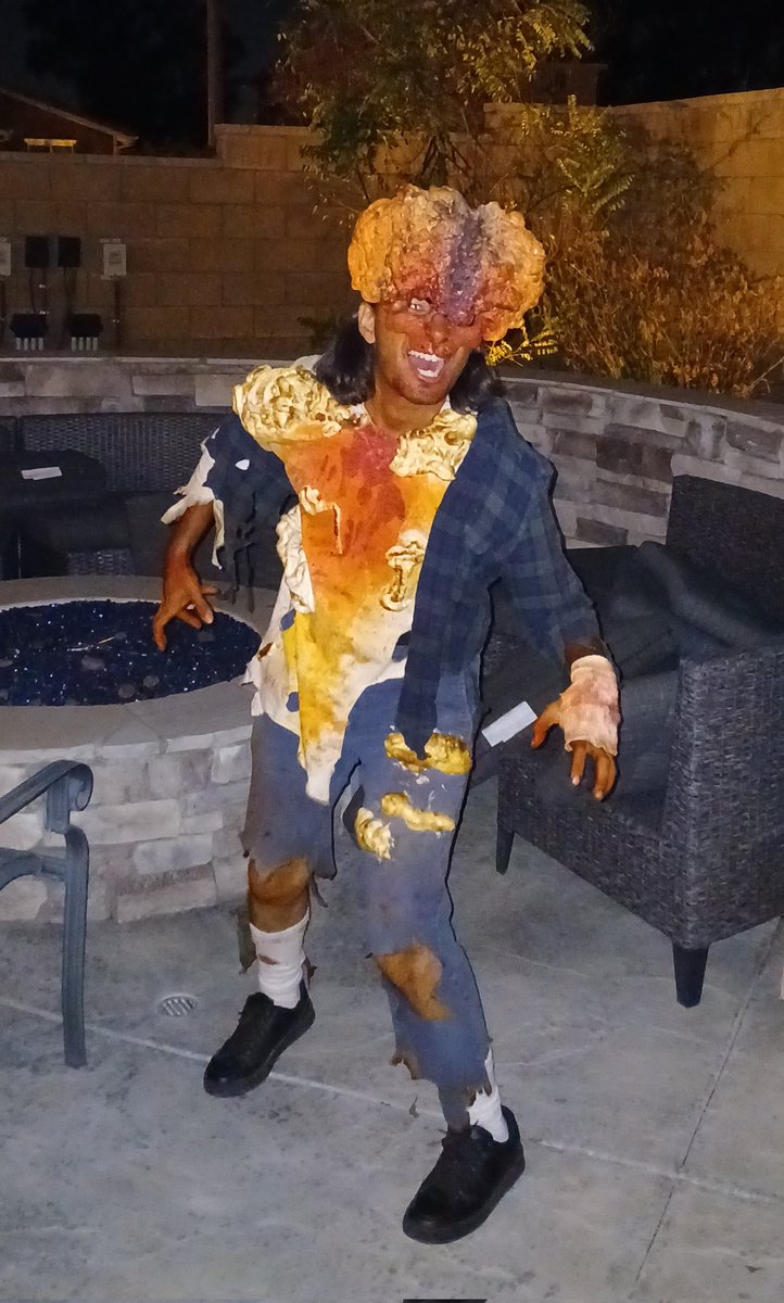 KenRodriguezArt's tweet photo. October 19th through 31, 2024.
The best cosplay done by hand for halloween, the Clicker from The Last Of Us. Happy Halloween, everyone. https://t.co/tMoG621UGi