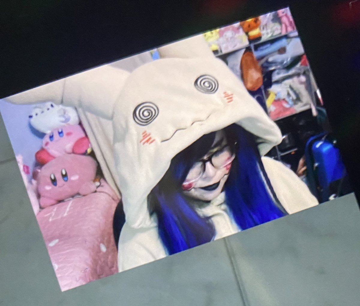 Oaa toy en strim con jueguitos de terror y zings 🖤🎃

Twitch.tv/paolacrayolaa