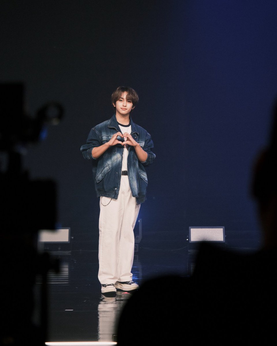 izx_official's tweet photo. 🥛MAX🥛

So happy to have debuted with izx!
the memories and lessons are priceless📖
I hope izx! lasts forever
it's always a blast with my 형들😙 and our amazing fans😍

Thank you to everyone who supported us
I love you all and hope to see you again!🤝
THANK YOU FOR LOVING izx!❤️ https://t.co/kvb9ltaejo