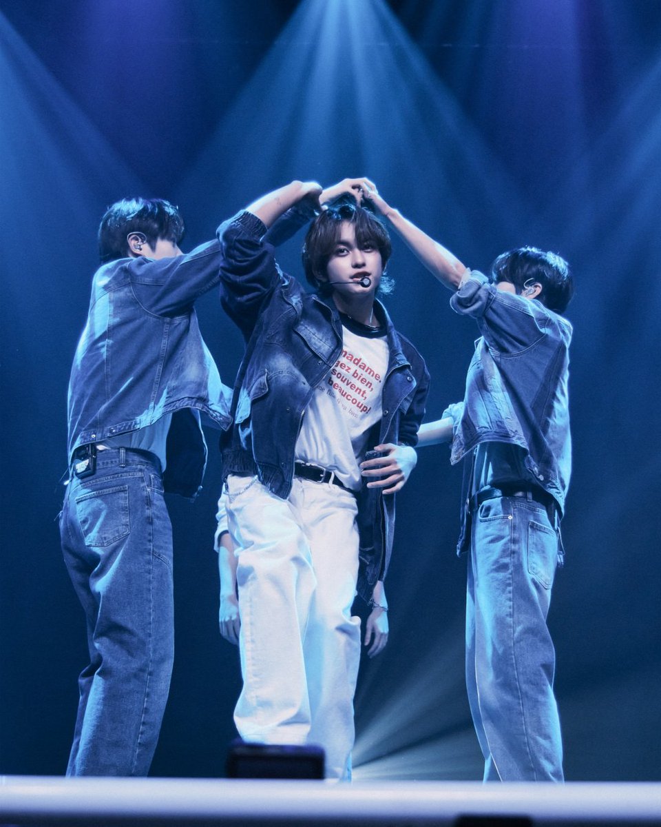 izx_official's tweet photo. 🥛MAX🥛

So happy to have debuted with izx!
the memories and lessons are priceless📖
I hope izx! lasts forever
it's always a blast with my 형들😙 and our amazing fans😍

Thank you to everyone who supported us
I love you all and hope to see you again!🤝
THANK YOU FOR LOVING izx!❤️ https://t.co/kvb9ltaejo