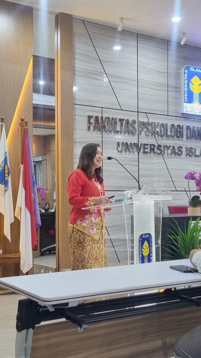 It's such an honour to share my knowledge on transforming language teaching in the digital era at #ICOLTEC.