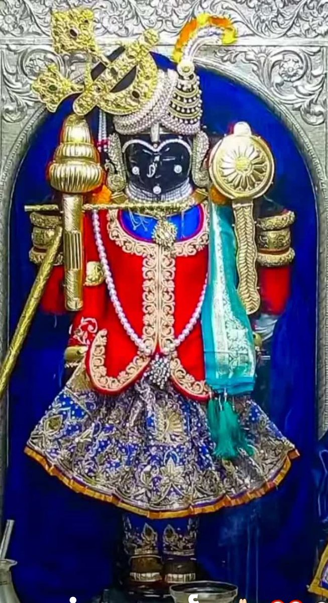 idevroy2001's tweet photo. Jai Shree Dwarkadhish Jai Shree Krishna….🕉️ Namah Bhagavate Vasudevaya 🙏🙏#JaiShriRam #suprabht https://t.co/2xnO6sgz5c