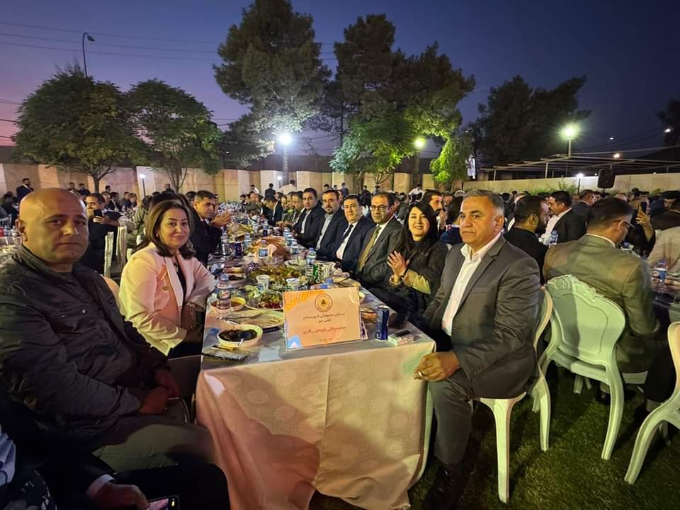 dlovanjalal's tweet photo. Thursday 31st Oct 2024

Director General of Health in Erbil recieved an appreciation Letter for his effective role in the campaign of the sixth session of the Kurdistan Parliament
سوپاس و پێزانین بەخشرا بە بەڕێوەبەری گشتی تەندروستی هەولێر https://t.co/t3Owent3IN