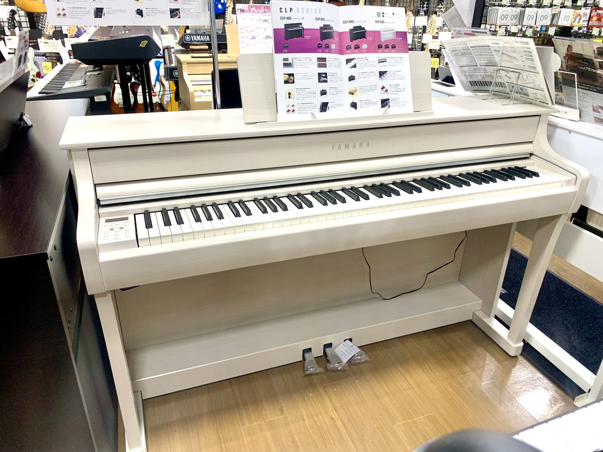 JEUGIA_stage's tweet photo. NEWクラビノーバが一気に入荷お目見え🎹
CLP-825は今迄のレギュラーモデルに追加されたコストパフォ-マンス抜群のモデル🎵835はシリーズ新色のホワイトバーチです。ぜひともご覧になってお試し下さい🎶
#ヤマハ #クラビノーバ #CLP825 #CLP835 https://t.co/zfsxH5r4RA