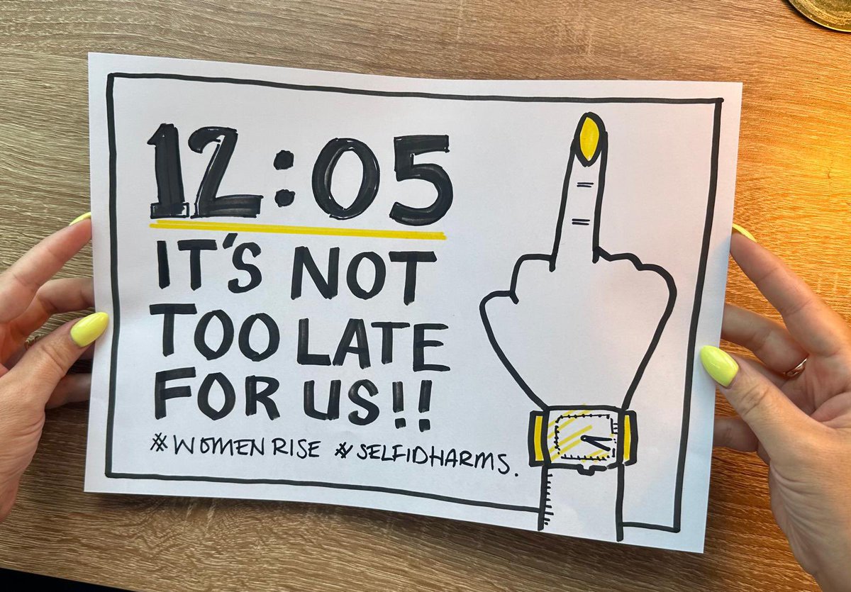 FruellaDeBrille's tweet photo. 12:05

It’s not too late for us! 

#SelfIDHarms 
#WomenRise https://t.co/MR2eTHDQrI