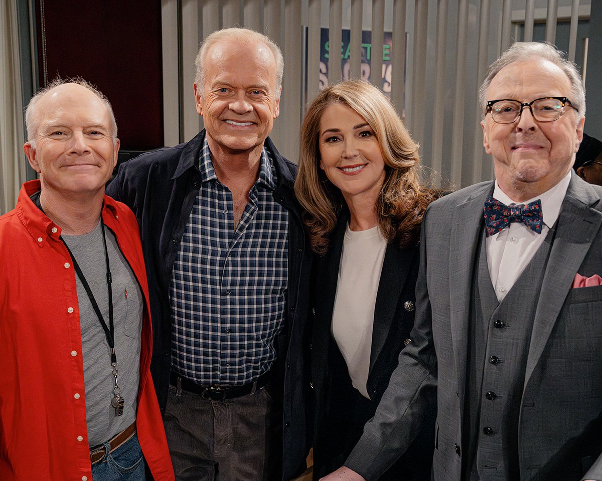 willtobeweird's tweet image. As a HUGE die hard #Frasier fan...This weeks episode was such a nostalgic treat, getting to see #DanButler back as #BulldogBriscoe &amp;amp; #EdwardHibbert Back as #GilChesterton &amp;amp; the show go back to Seattle &amp;amp; the setting of the KACL studios, Cafe Nervosa &amp;amp; McGinty's Bar. LOVED IT!  👌