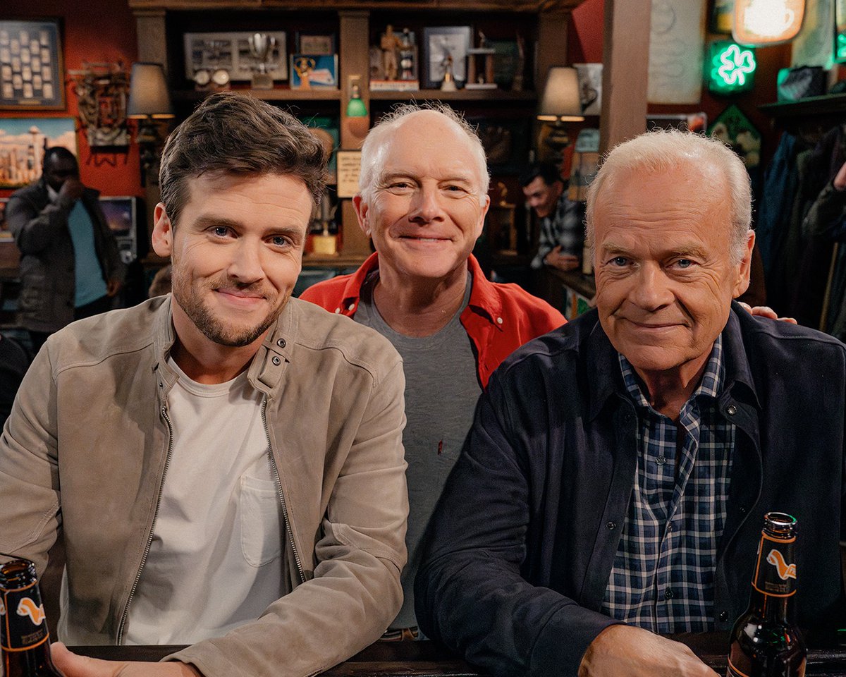 willtobeweird's tweet image. As a HUGE die hard #Frasier fan...This weeks episode was such a nostalgic treat, getting to see #DanButler back as #BulldogBriscoe &amp;amp; #EdwardHibbert Back as #GilChesterton &amp;amp; the show go back to Seattle &amp;amp; the setting of the KACL studios, Cafe Nervosa &amp;amp; McGinty's Bar. LOVED IT!  👌