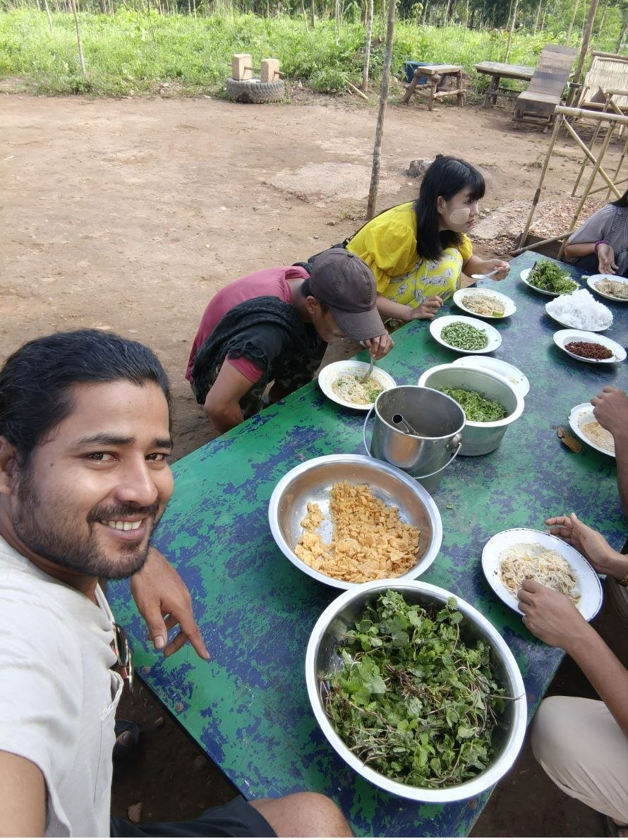 လေးစားရတဲ့ 
တိုင်းဧရာမှ
cdm ဖိုက်တာကြီးရဲ့ 
မဂ်လာ ဧည့်ခံပွဲကို
အဖွဲ့လိုက်သွားရောက်
ဂုဏ်ပြုပေးခဲ့ပါတယ်ဗျာ