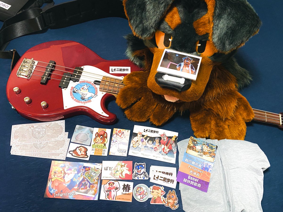 LOBO_Rottie's tweet image. This was my first time attending #Infurnity2024, the entire event felt perfect to me!
I even performed at the Furry Band Live!
It was also my first time performing on such a grand stage,I am truly honored!
Thank you to every member of my band "二足步行 TwinTrails" we did it🐕🌟