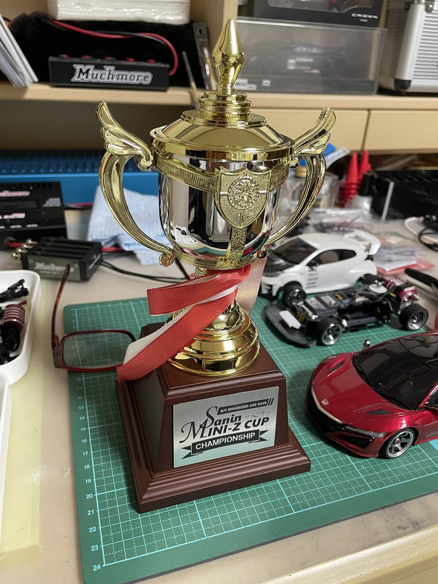 11月4日（祝月）　山陰発？ミニッツカップ（ローカル笑）開催します🚗💨
まずは仲間内での模擬レースということで...

#山陰ミニッツ部#ミニッツ#MINI-Z#ラジコン#鳥取#米子#山陰#伯耆町#おじさんも熱くなりたい#ゆるラジ#ドリフト#京商#MA-020#MA-030#MR-015#MR-02#MR-03#MR-04#レース