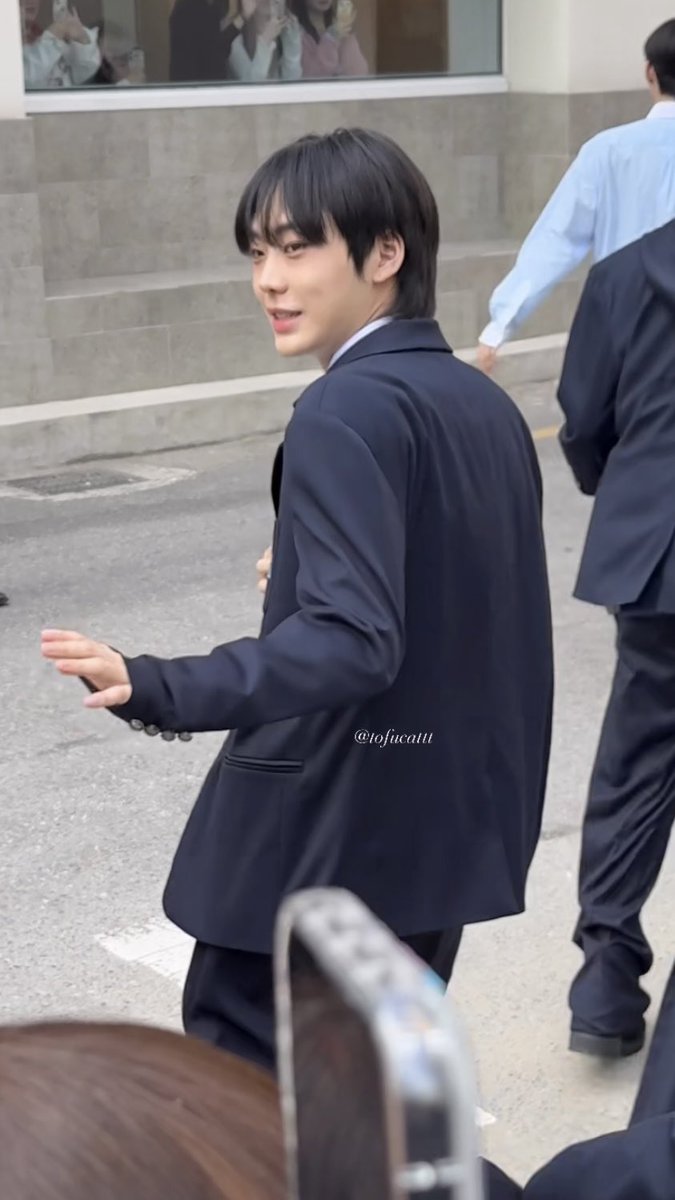 하준이가 왜 이리 개냥이야😺