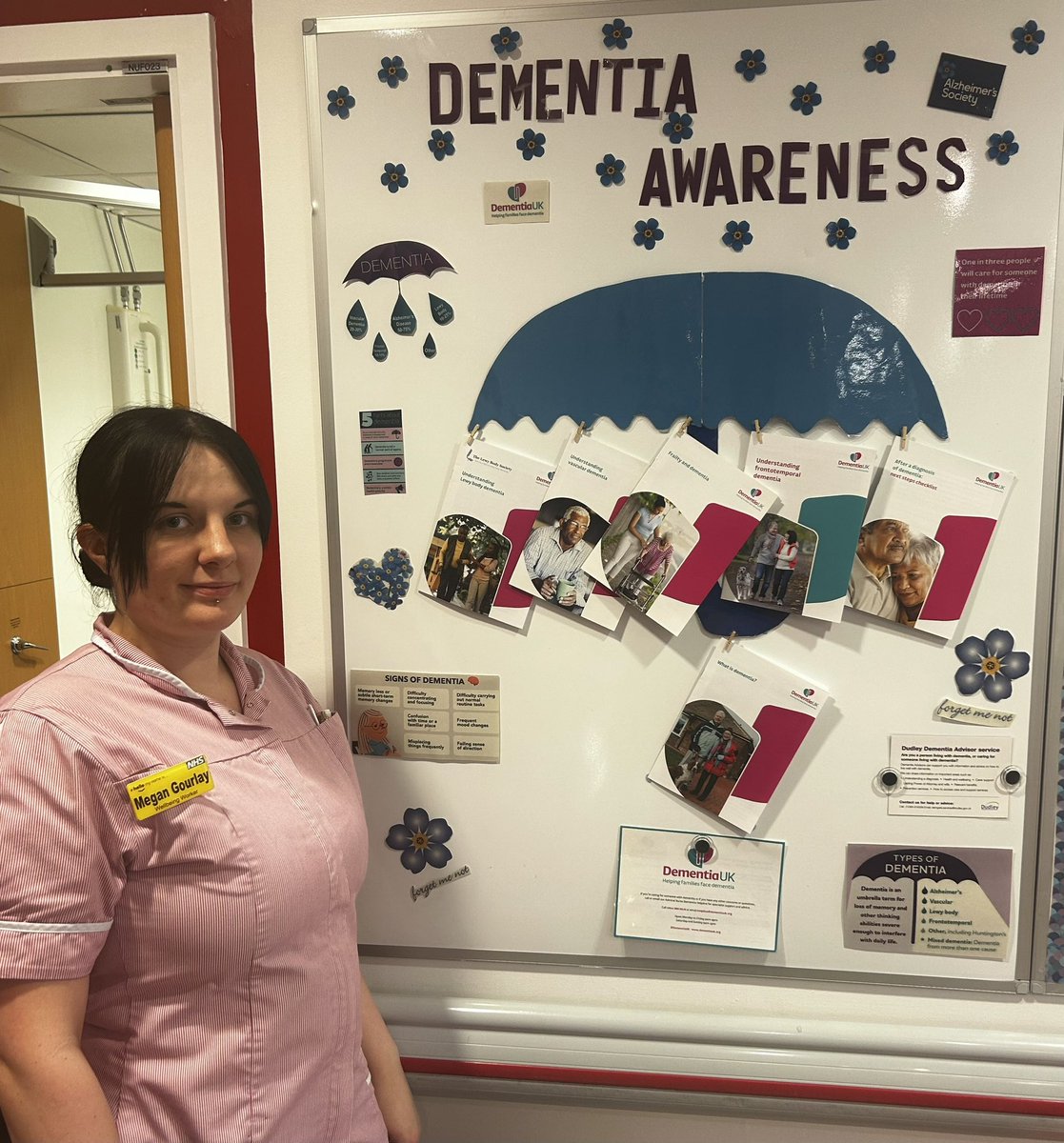 Forget Me Not Unit (FMNU) (@fmnuatrhh) on Twitter photo Thank you to Megan for completing our ‘Dementia Awareness’ board!🩵
Dementia is an umbrella term for several diseases affecting memory, other cognitive abilities and behaviour. On FMNU we support patients living with Dementia whilst in hospital💙
@MataMorris_SK <a href="/DudleyGroupNHS/">The Dudley Group</a> Thank you to Megan for completing our ‘Dementia Awareness’ board!🩵
Dementia is an umbrella term for several diseases affecting memory, other cognitive abilities and behaviour. On FMNU we support patients living with Dementia whilst in hospital💙
@MataMorris_SK <a href="/DudleyGroupNHS/">The Dudley Group</a>