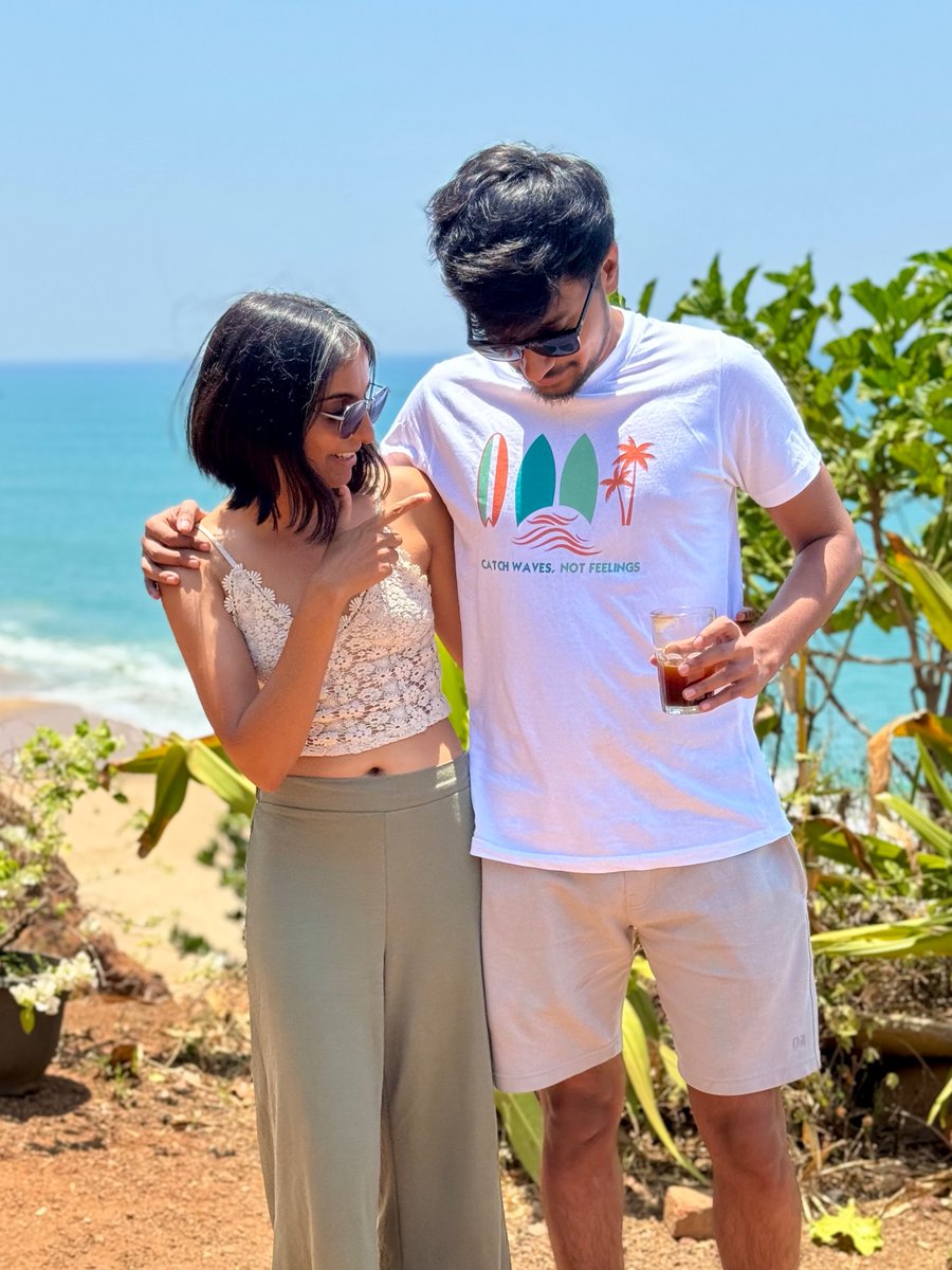 #DiwaliGiveaway

Giving away these surfing t-shirts from our Varkala trip to three lucky winners 🏄‍♀️🌊

All you need to do is:

- Should be following me and <a href="/modern_nomads_/">The Modern Nomads</a>
- Retweet this tweet

Ends on: 4th Nov, 9 PM

Winner to be announced the next day!!
