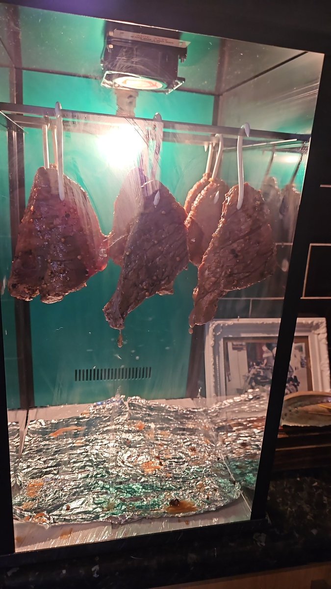 MistressRuby01's tweet photo. And there it is. My first attempt at making biltong. What kind of South African would I be without my meat? #inyama https://t.co/dawEIbYqFF