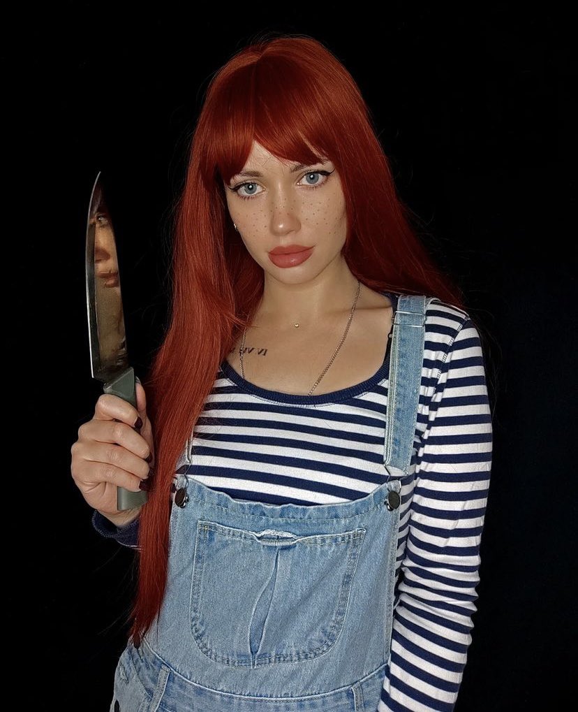 Blue_Bird2865's tweet photo. You better hide you better stay inside I’m coming for you 🫵🖤 😂 Happy Halloween guys #MissChukky https://t.co/fkiWa8t3ps