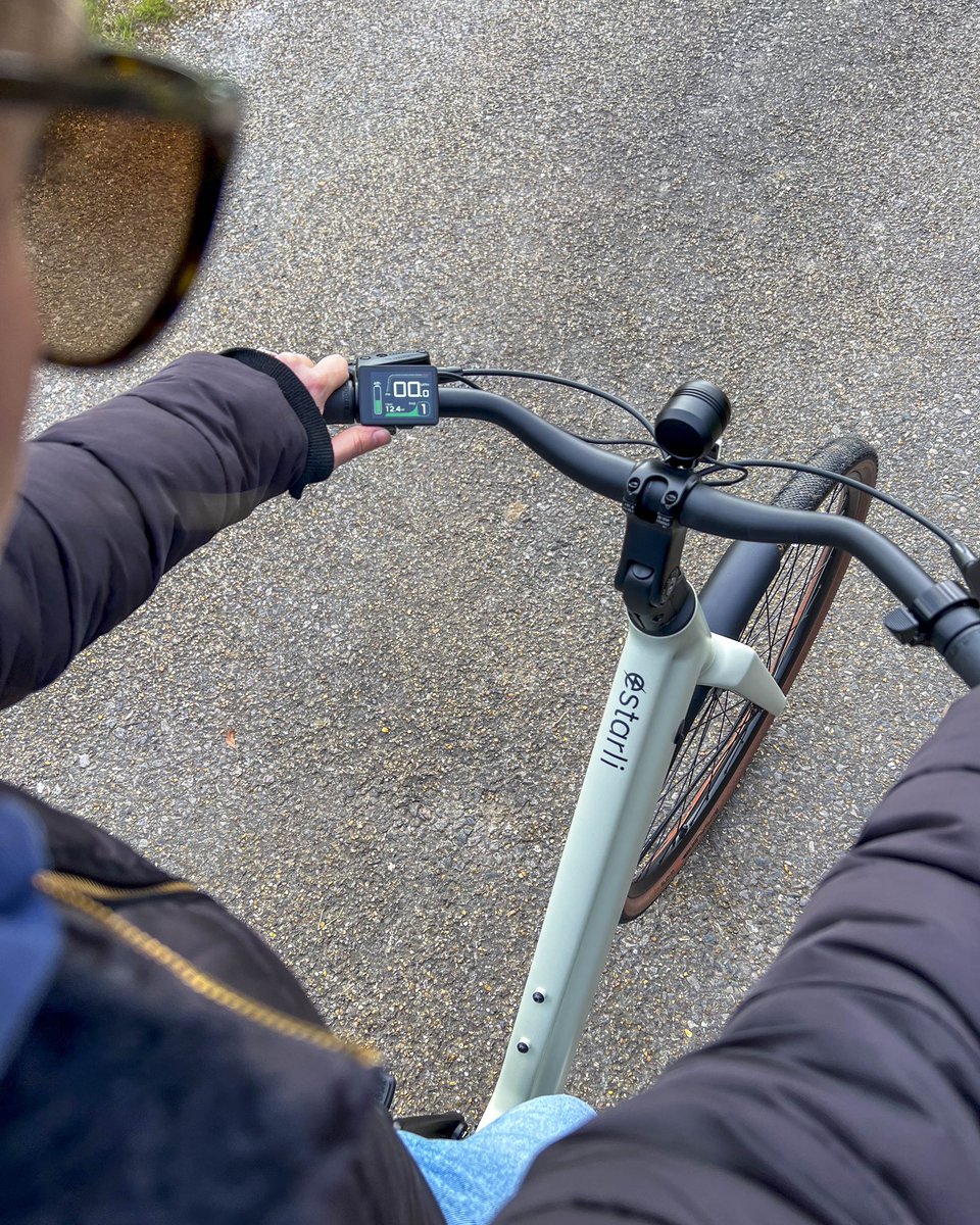 Estarli_uk's tweet photo. Let your mood dictate your power mode and don’t worry about changing gear, we’ll do it for you! 😜
The e28.X with automatic gearbox ⚡️
#ebike #bikeride #autumnride #ebikes #ebikeinnovation #ebikeuk #ebikesofinstagram #ebikestyle #ebikelife https://t.co/JmxH6CKNm4