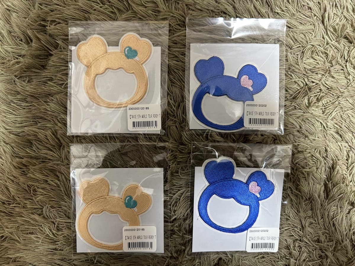 TWICE オンラインくじ 交換

求　ワッペンステッカー　ミナ
　　チケット風フォトカード　ミナ①(赤服)

譲　ワッペンステッカー　ジヒョ、ツウィ
　　チケット風フォトカード
　　→ナヨン①、ジョンヨン②
　　　モモ①②、ジヒョ①②