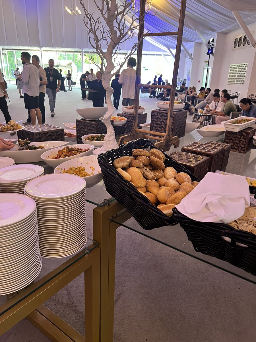 Professor Dust tweet media