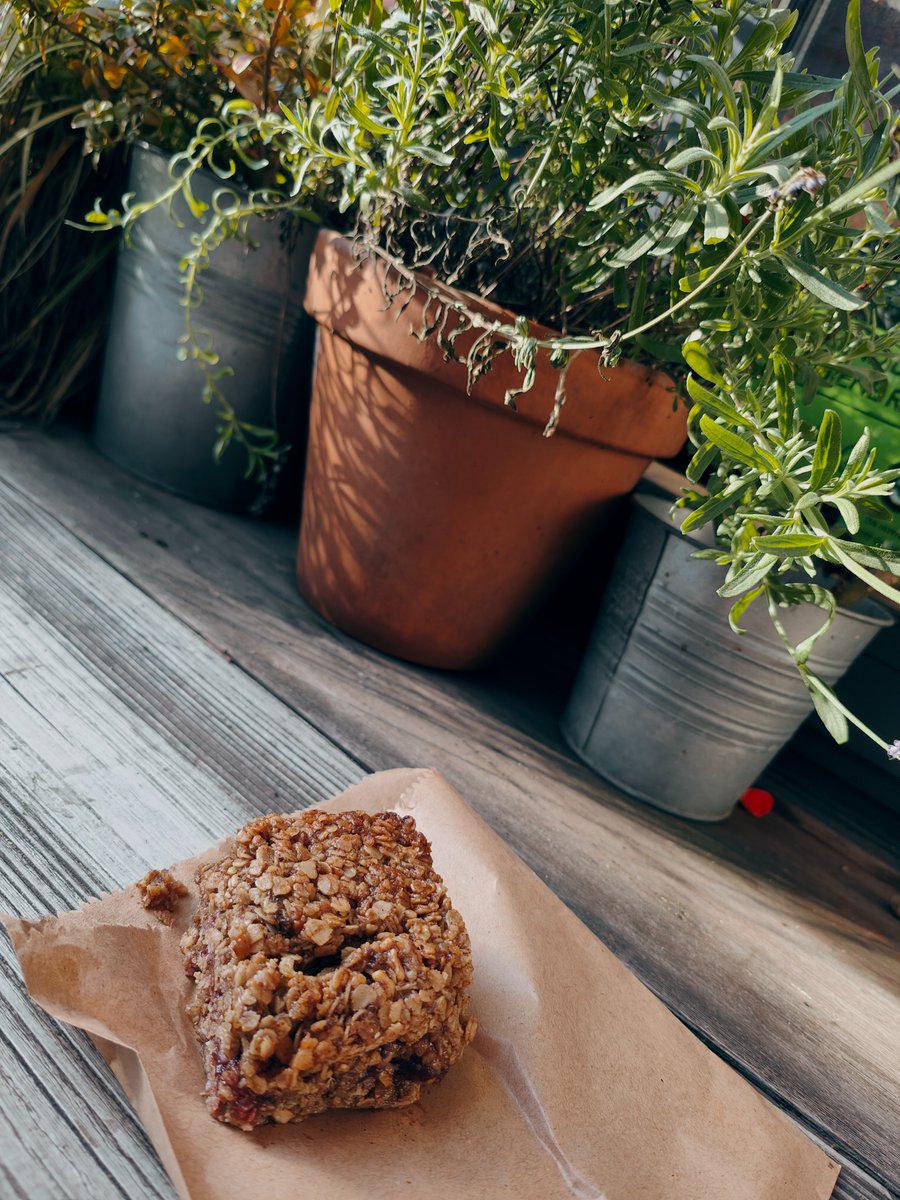 Oooooof, it's the end of the week so how about a slab of our peanut butter flapjack. Look how dense and delicious it is! We're open all weekend so pop in for a treat. #Cardiff #cardiffcafe #cardiffcake #cardiffcoffee