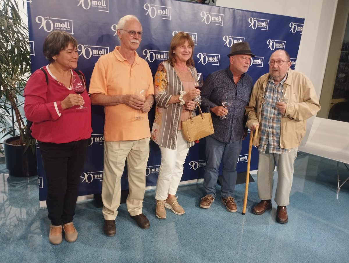 Editorial Moll tweet media