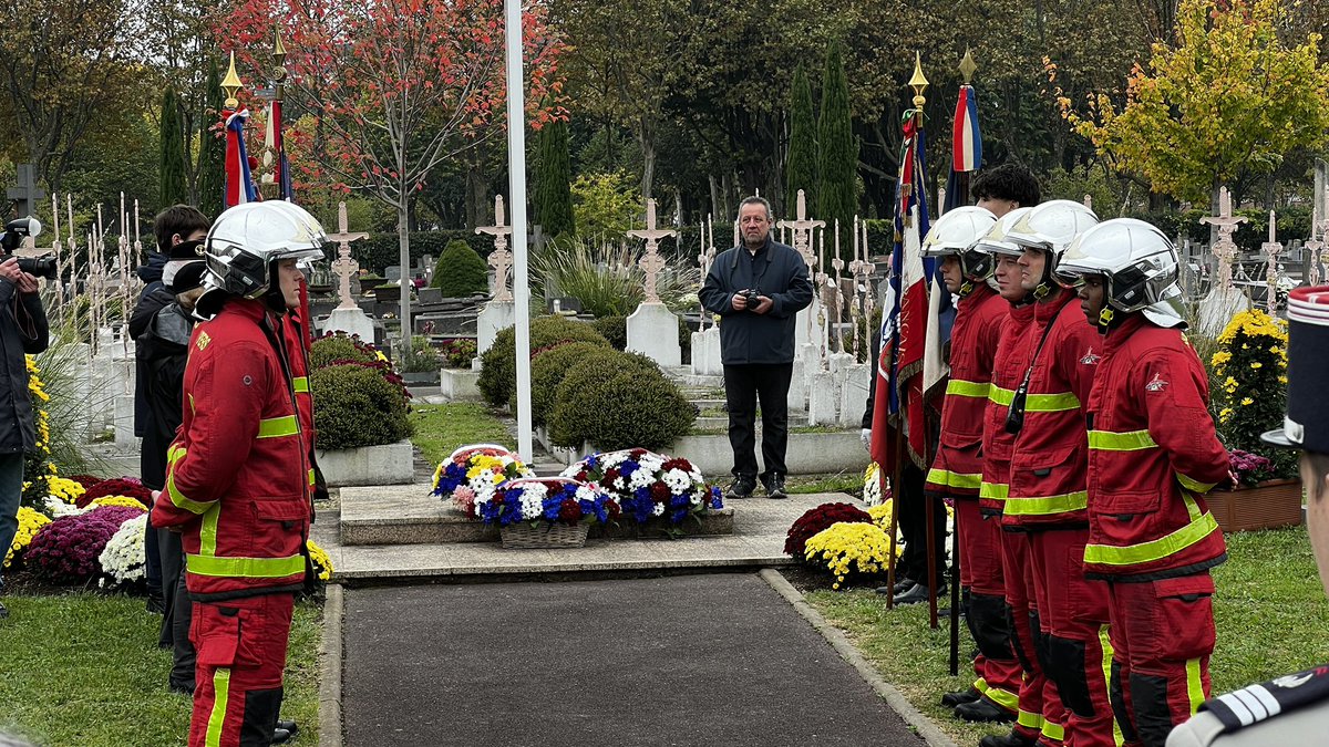 Yves Révillon tweet media