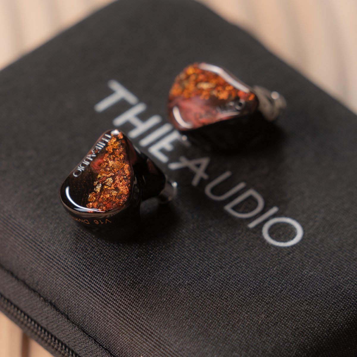 thieaudio's tweet image. 🌈 Your audio companion!  #V16Divinity     

#THIEAUDIO #iems #hifi #audiophile #music