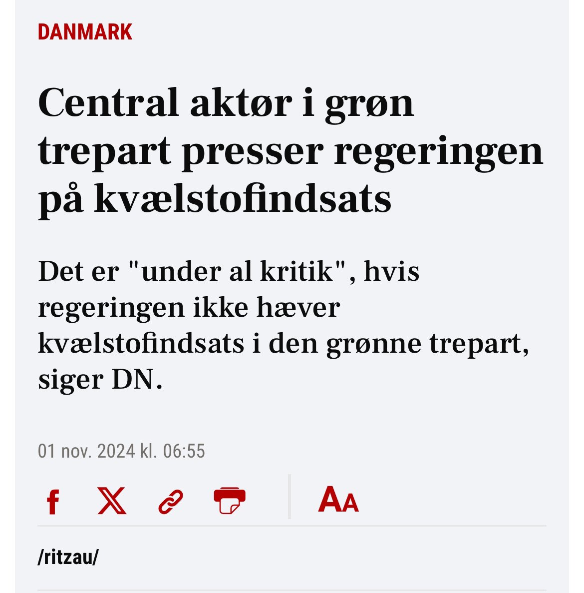 DanmarksNatur's tweet photo. Vi har indgået en aftale, som vi naturligvis står på mål for. Men hverken indsatsbehov eller beslutninger om at udvande eller sløjfe eksisterende kvælstofindsatser er en del af den aftale. 

At regeringen lægger op til at vælge den slappeste og dårligste model for kvælstofreduktion har jeg ikke lagt skjult på, at jeg finder under al kritik, siger @MariaGjerding til Ritzau #dkpol