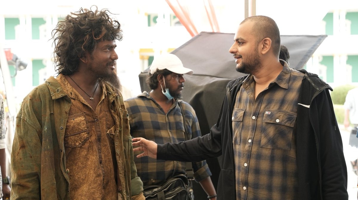 TheCineScout's tweet photo. #BloodyBeggar crushes the box office with the second-highest opening for #Kavin after #STAR! 🔥 Limited screens, but it dominated matinee, evening, and night shows! This film is a beast! 💥 #BoxOfficeTakeover https://t.co/WlUKExb0lK