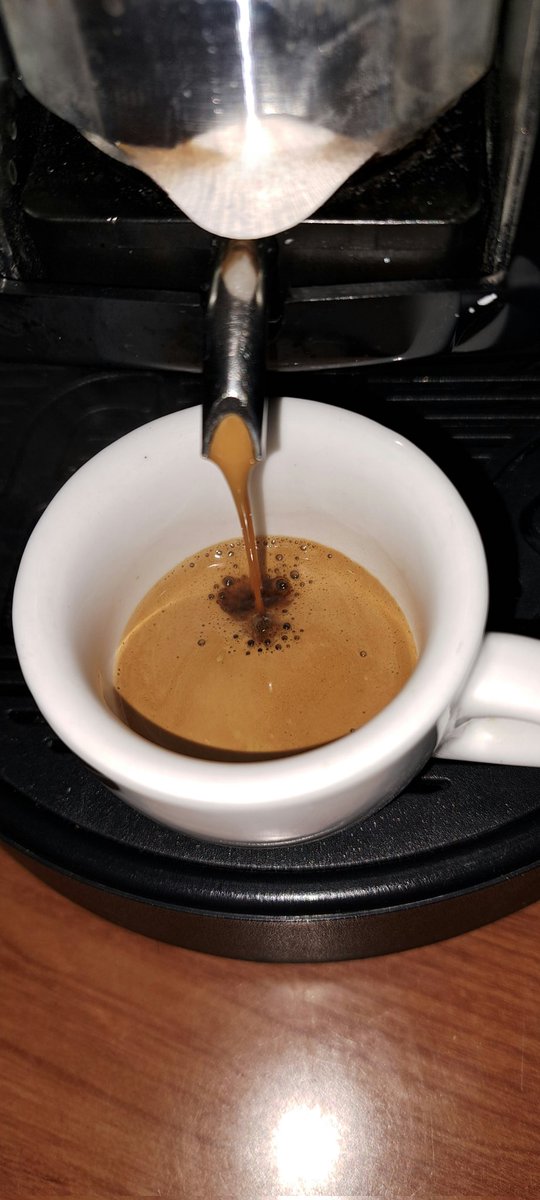 Buongiorno e buon weekend lungo a tutti X un abbraccio 🫂🌹😘☕️