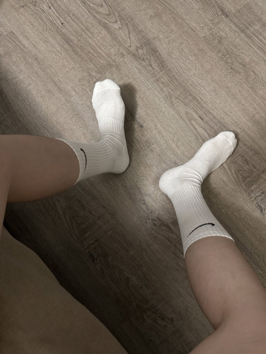 socks_josh's tweet photo. 很久沒拍襪照 https://t.co/wttIDWkVhz