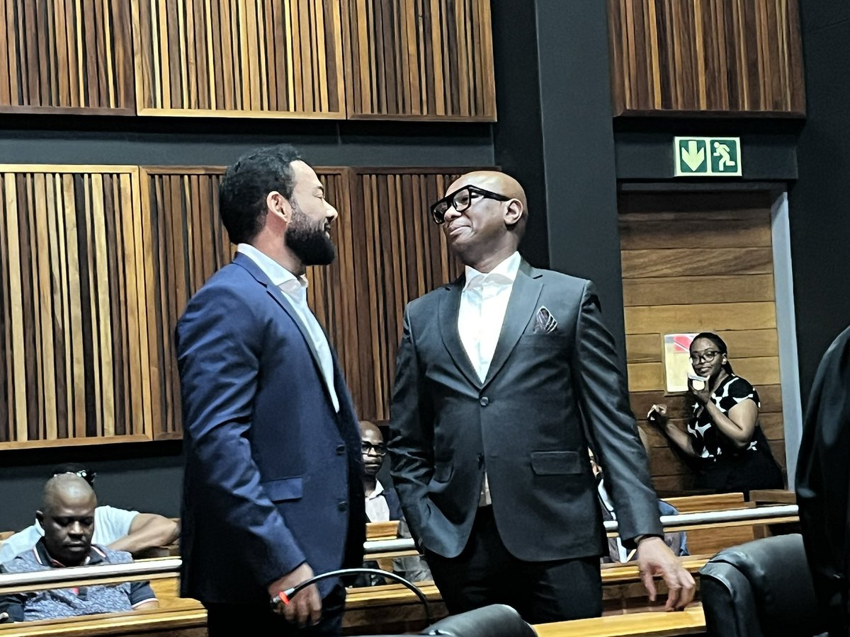 ewnreporter's tweet photo. BREAKING; The fraud and corruption charges against Former Sports minister Zizi Kodwa and co-accused Jehan Mackay have been withdrawn.

After reviewing their submission, the Director for Public Prosecutions decided to drop their charges. @Alpha_Mero25 https://t.co/vtLqCJE3Sc