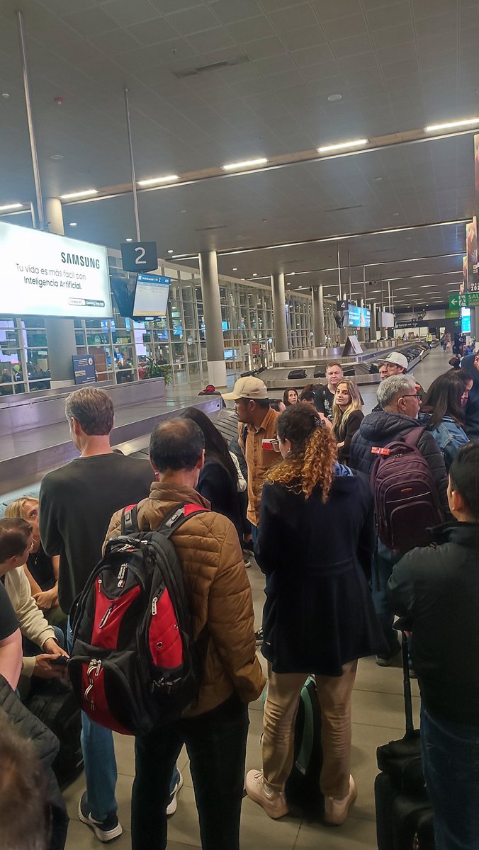 ClaudiaXimenaB's tweet photo. Es un desastre el manejo de @TurkishAirlines luego de 13h en @BOG_ELDORADO, no dan información, no garantizan vuelo y no son capaces de gestionar ni el alojamiento. @Supertransporte @AerocivilCol como reclamar nuestros derechos? https://t.co/iSKiadCVr6