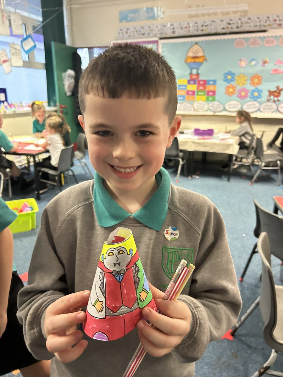 Miss Sutherland 🌟 tweet media