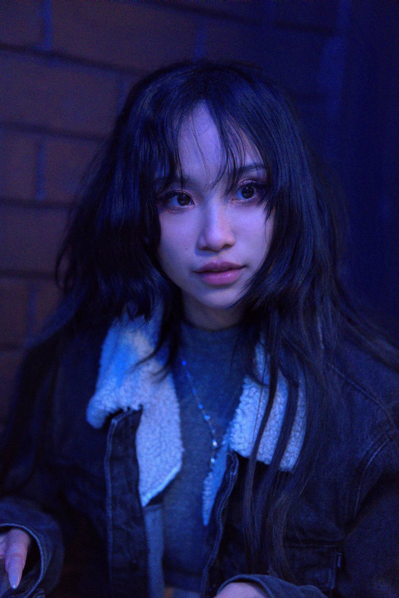 leezipoo's tweet photo. i’m dressed as commitment for halloween since that scares everyone so much https://t.co/o6Wx1p5OZ5