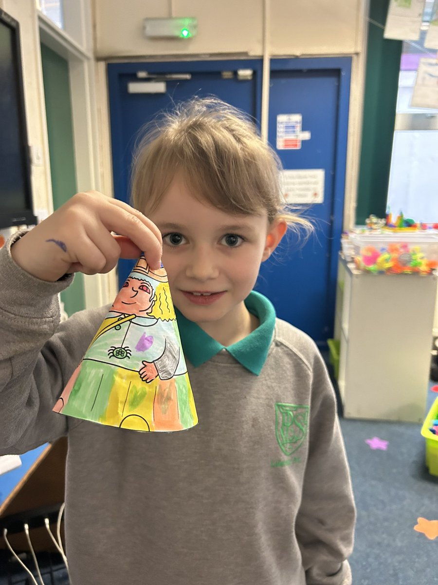 Miss Sutherland 🌟 tweet media