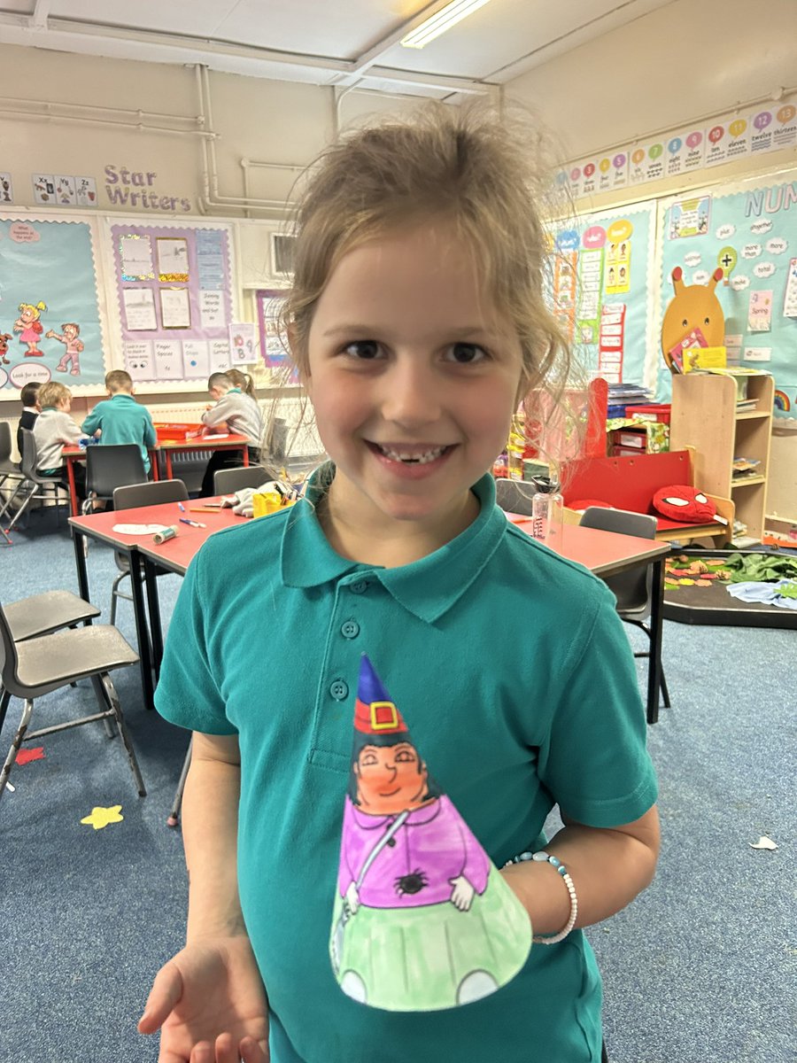 Miss Sutherland 🌟 tweet media