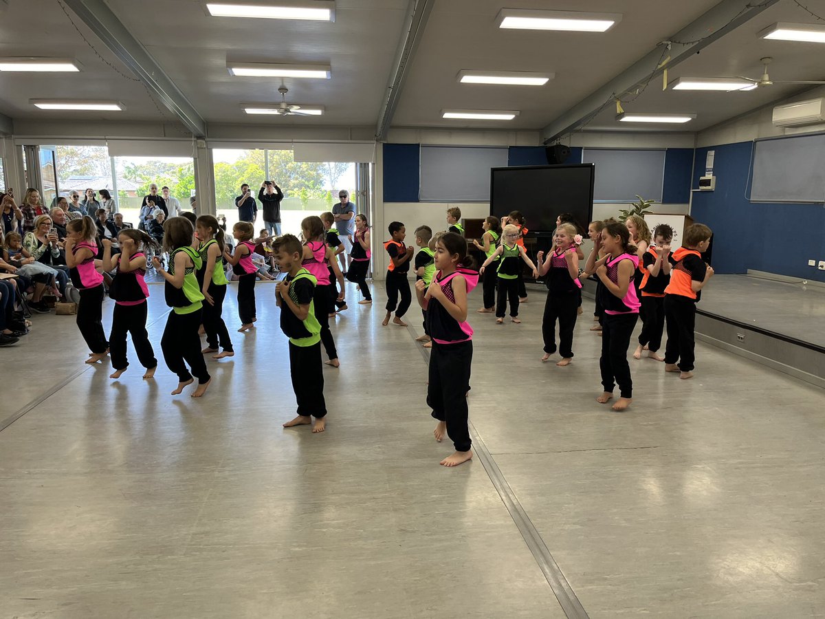 Proudly public. Love these days to celebrate with community. Excellence, engagement, reading, grandparents. #partnerships  
<a href="/caringbah_p/">Caringbah PS</a> <a href="/NSWEducation/">NSW Dept of Education</a> <a href="/PEFOZ/">Public Ed Foundation</a>