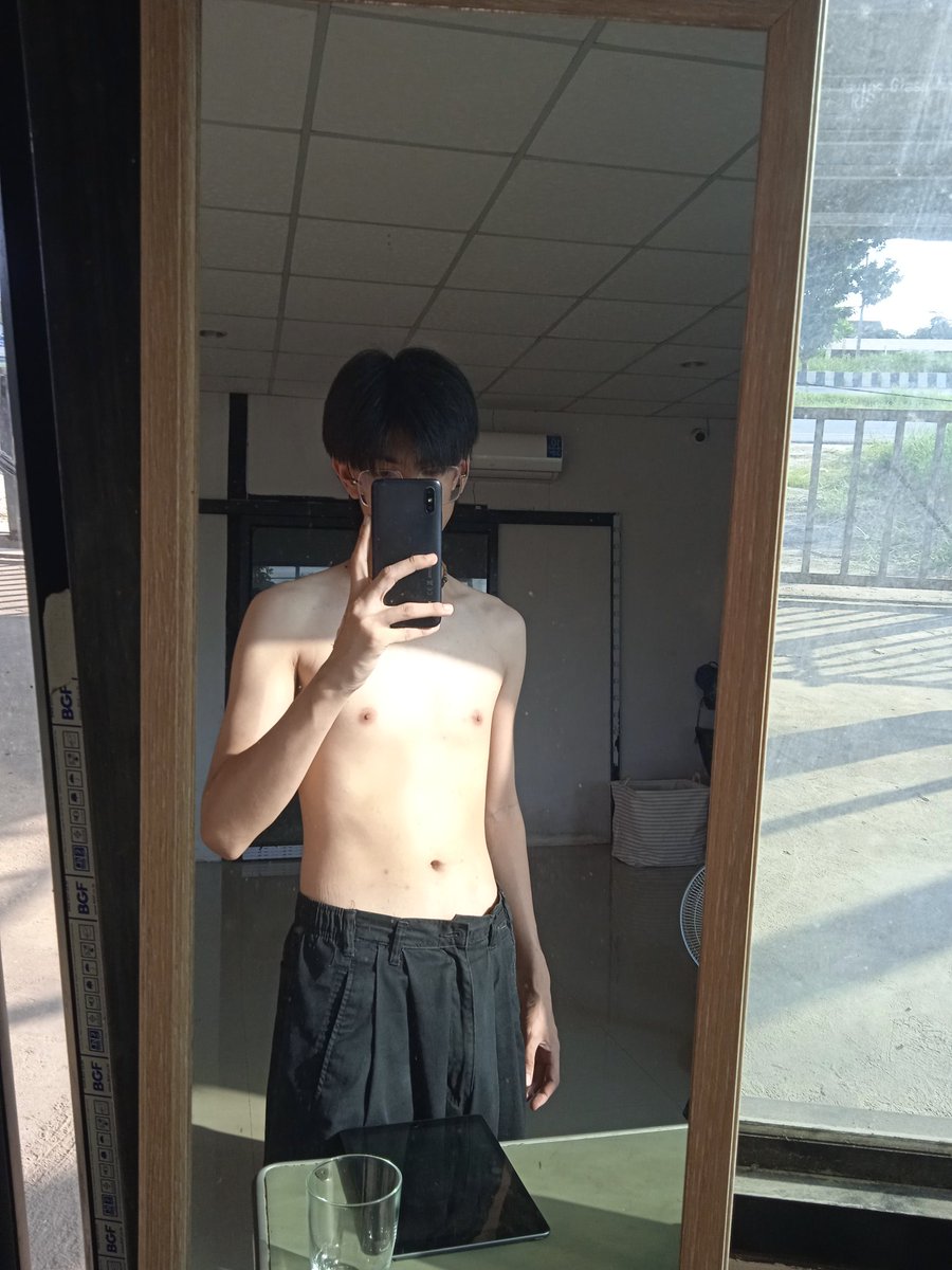 เมื่อไหร่จะหุ่นเสวกับเขาบ้าง