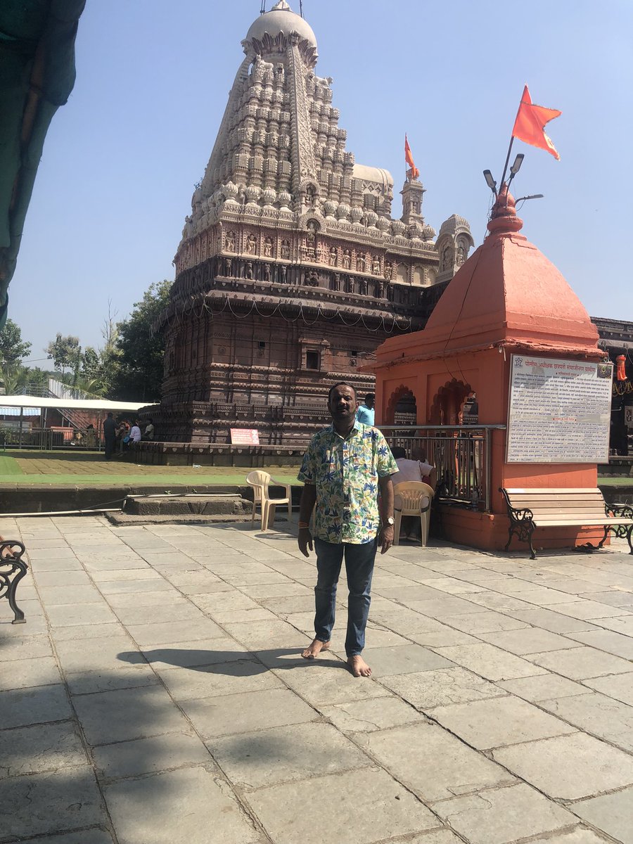 IAjayTrivedi's tweet photo. आशुतोष शशाँक शेखर,
चन्द्र मौली चिदंबरा,
कोटि कोटि प्रणाम शम्भू,
कोटि नमन दिगम्बरा ॥

आज के दिव्य श्रृंगार दर्शन श्री घृष्णेश्वर ज्योतिर्लिंग जी के वेरुल संभाजीनगर,महाराष्ट्र से

#TempleConnect #Shiva #Grishneshwar #Jyotirling #Verul #Mahadev #ChhatrapatiSambhajiNagar #Maharashtra https://t.co/XWjMqgr8LG