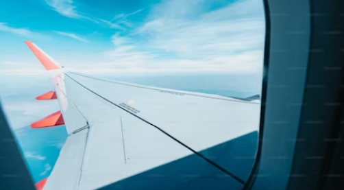 Travelercd's tweet photo. Traveling light is the way to go! Ditch the excess and embrace the freedom of minimal packing. Just the essentials means more room for adventures and less stress on the road. Ready to explore without the weight! #TravelLight #AdventureAwaits https://t.co/2G5Eu317rK