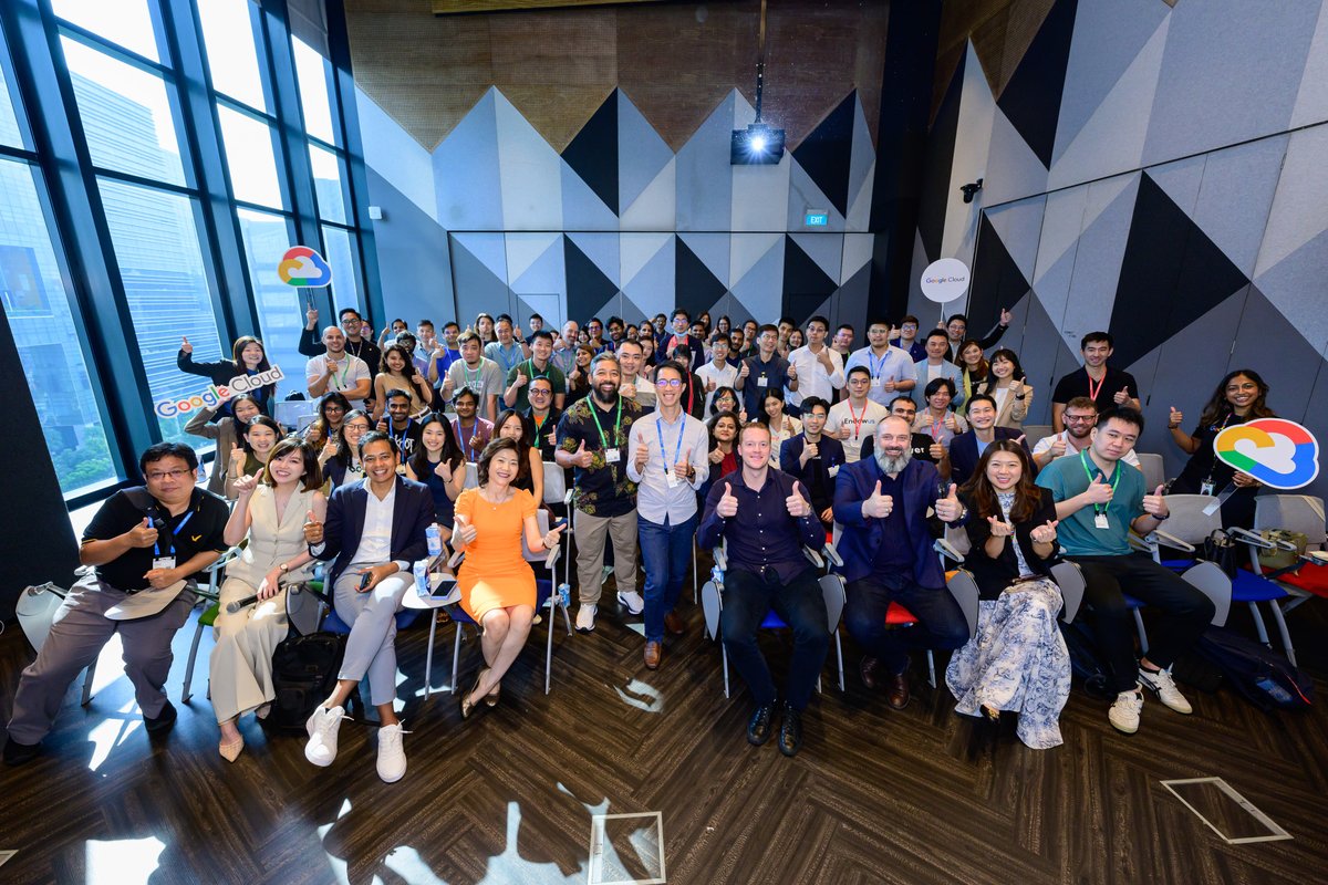singapore_edb's tweet image. Digital Industry Singapore and @googlecloud have launched a new #AI Cloud Take-Off Pilot programme. It supports digitally mature companies looking to set up AI COEs here, in line with #Singapore’s National AI Strategy 2.0. Learn more: go.gov.sg/edbnews011124x