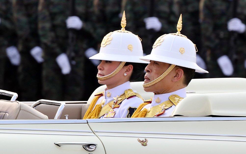 nivimutti's tweet photo. 💛💜 💂กองทัพไทย💂 ขอเรียนเชิญพี่น้องประชาชนรับชมการถ่ายทอดสดพิธีสวนสนามและถวายสัตย์ปฏิญาณตนของทหารรักษาพระองค์ฯ เนื่องในโอกาสพระราชพิธีมหามงคลเฉลิมพระชนมพรรษาพระบาทสมเด็จพระเจ้าอยู่หัวครบ ๖ รอบ ณ พระลานพระราชวังดุสิต ในวันอังคารที่ ๓ ธันวาคม ๒๕๖๗ เวลา ๑๖.๐๐ นาฬิกา เป็นต้นไป https://t.co/KFp5YKH4bt