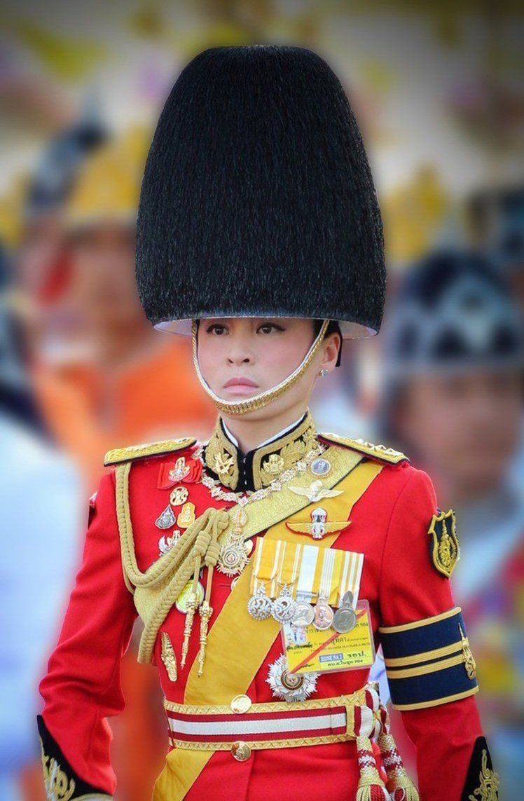 nivimutti's tweet photo. 💛💜 💂กองทัพไทย💂 ขอเรียนเชิญพี่น้องประชาชนรับชมการถ่ายทอดสดพิธีสวนสนามและถวายสัตย์ปฏิญาณตนของทหารรักษาพระองค์ฯ เนื่องในโอกาสพระราชพิธีมหามงคลเฉลิมพระชนมพรรษาพระบาทสมเด็จพระเจ้าอยู่หัวครบ ๖ รอบ ณ พระลานพระราชวังดุสิต ในวันอังคารที่ ๓ ธันวาคม ๒๕๖๗ เวลา ๑๖.๐๐ นาฬิกา เป็นต้นไป https://t.co/KFp5YKH4bt