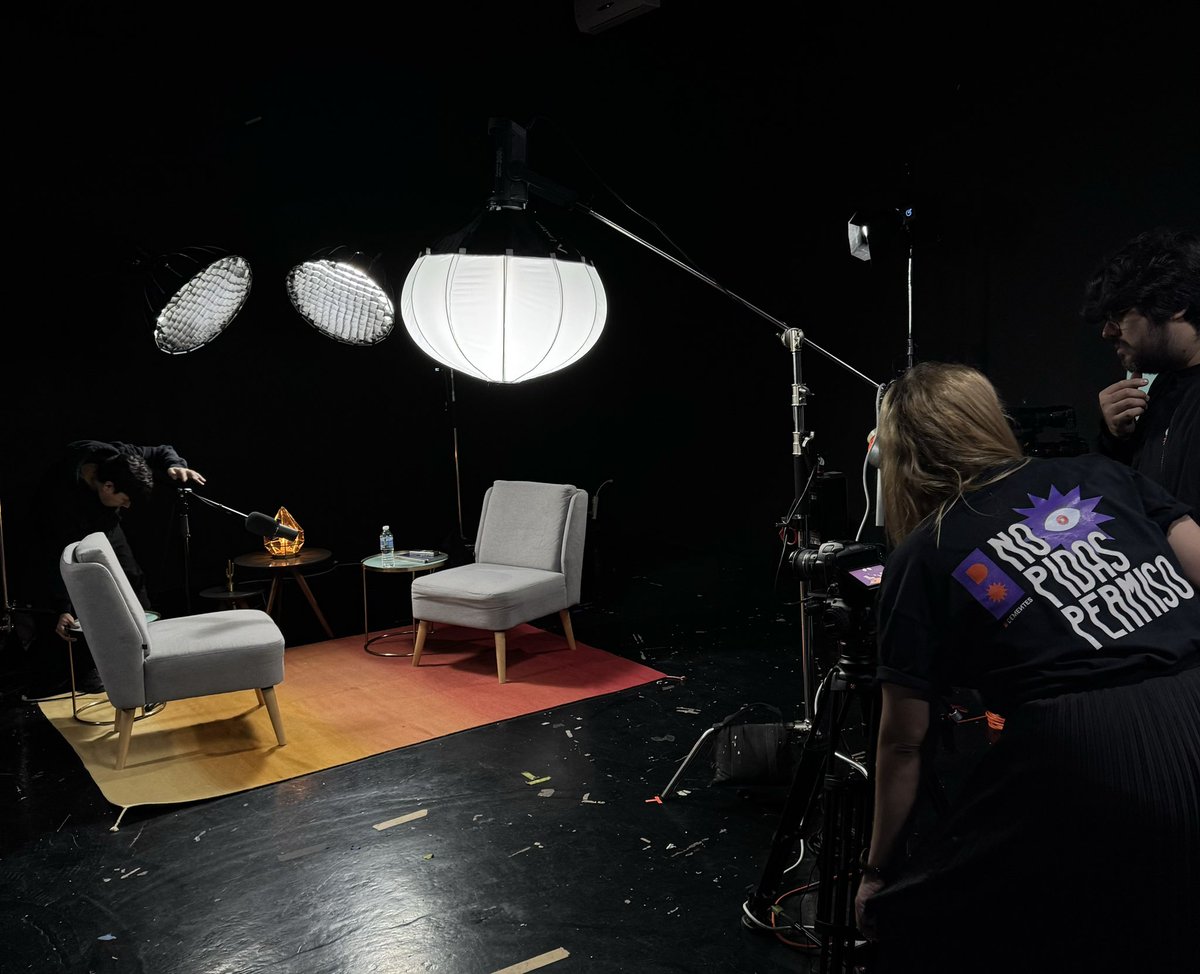 En los últimos 4 días grabamos 12 episodios de DEMENTES con personas que admiro mucho y lo que más me emociona es que en todos los ep. el común denominador fue que los invitados me mostraron facetas de ellos que yo nunca había visto o que nunca habían podido o querido mostrar.